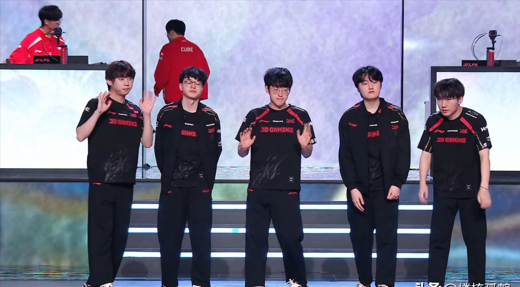 包含EG轻取LGD，Bin关键团战开团秒人顶尖较量淘汰赛，留下经典瞬间的词条