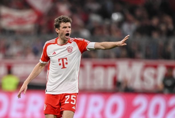 拜仁轻取韩国，穆勒点燃赛场