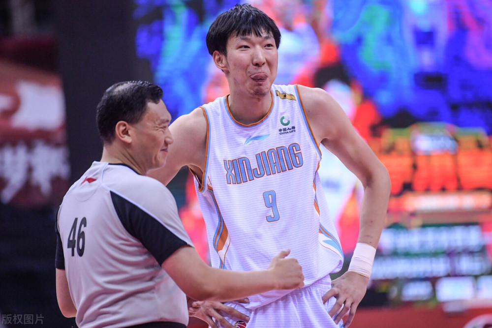 上海队完胜新疆队,高诗岩关键制胜 上海队完胜新疆队,高诗岩关键制胜