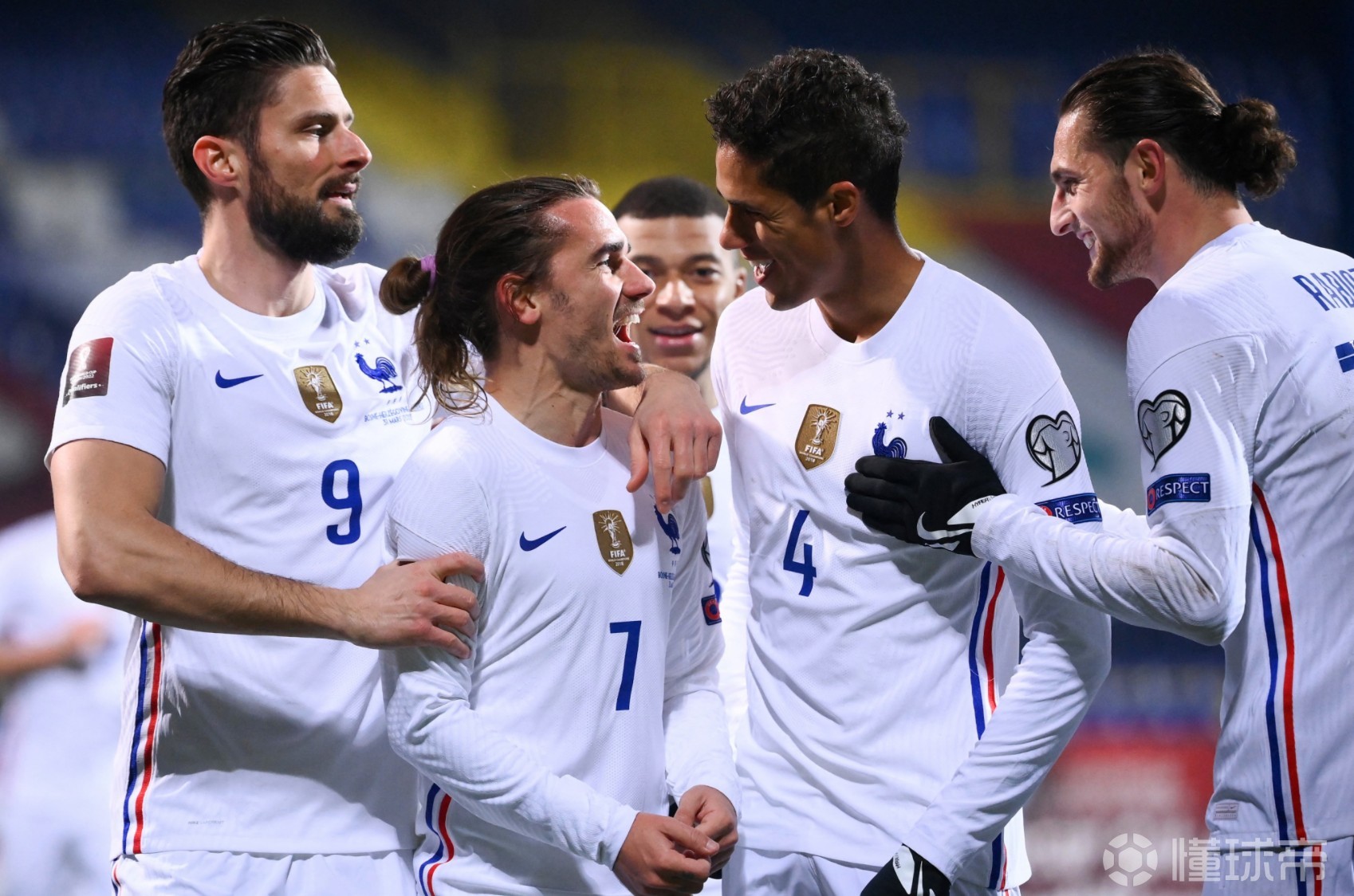 法国队险胜瑞典队,奥恰洛夫高光表现 法国队险胜瑞典队,奥恰洛夫高光表现